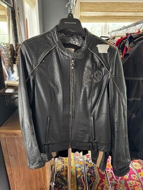 Women’s leather jacket